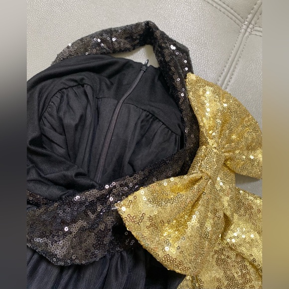 Toddler Girl Sequin Dress. Size 5T - Picture 11 of 13